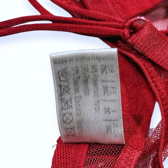 Wolford 34C Bra Sheer Unlined Underwire Red Mesh Sexy Lingerie Adjustable VTG - Picture 5 of 6